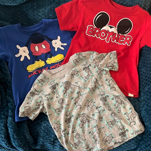 Disney tee bundle 4T